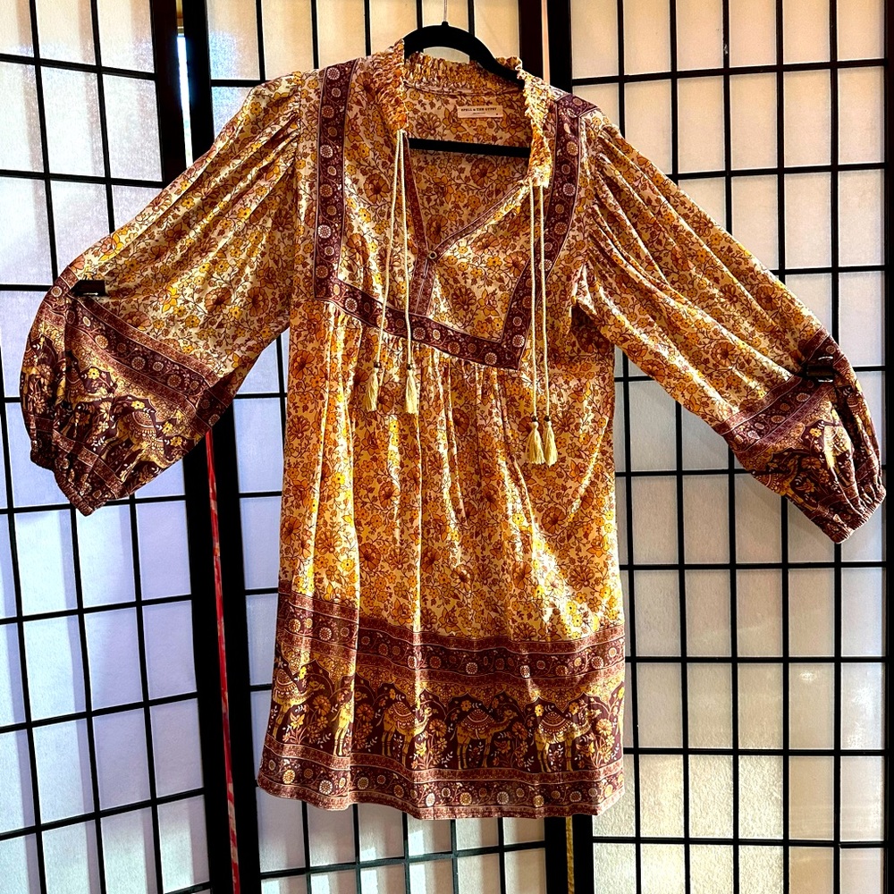 Spell camel dress sz M w/tassels contrasting trim elastic cuffs Brown& gorgeous